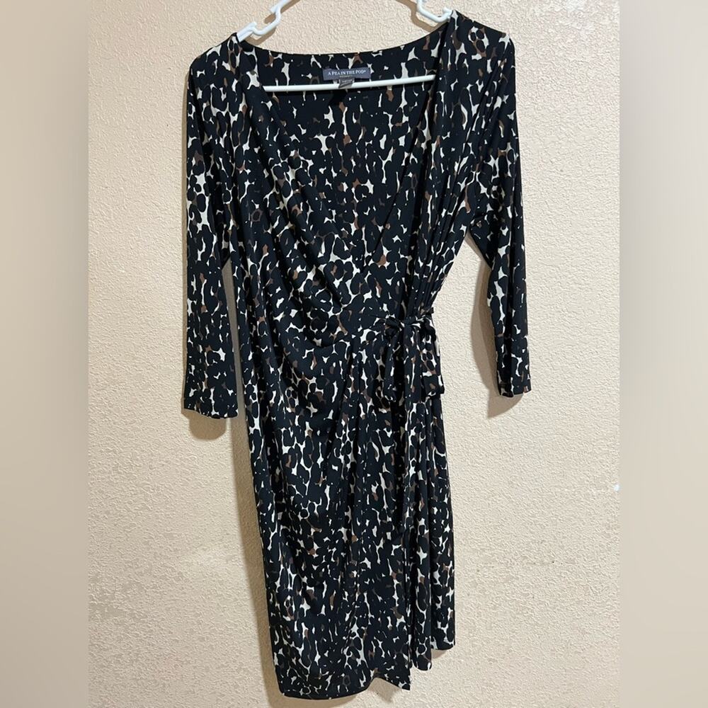 A Pea in the Pod maternity cheetah leopard animal jersey wrap dress S